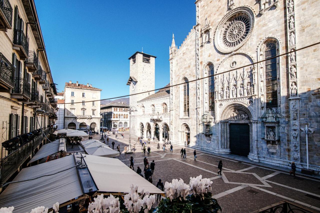 La Finestra Sul Duomo - The House Of Travelers Apartment Como Exterior photo