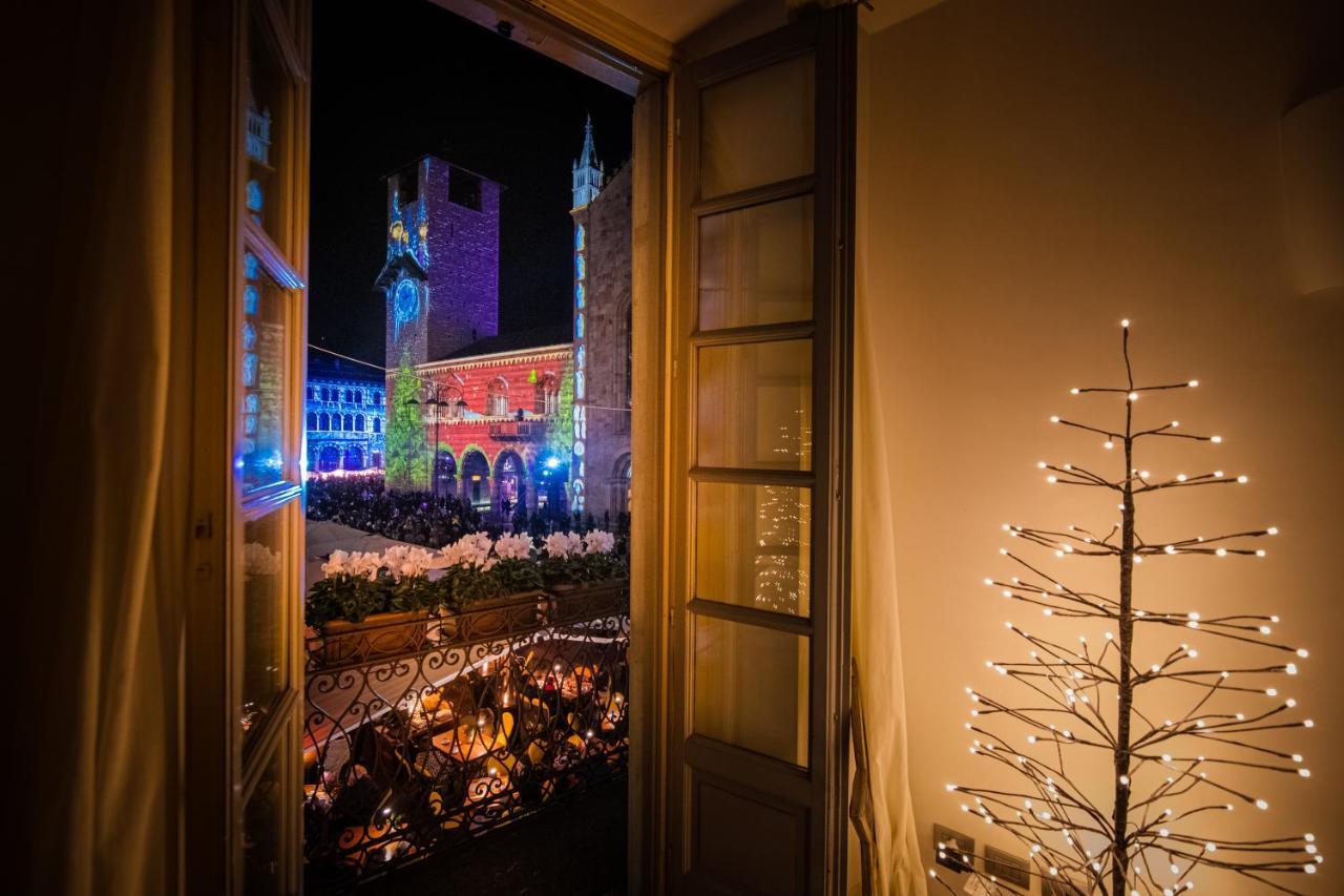 La Finestra Sul Duomo - The House Of Travelers Apartment Como Exterior photo