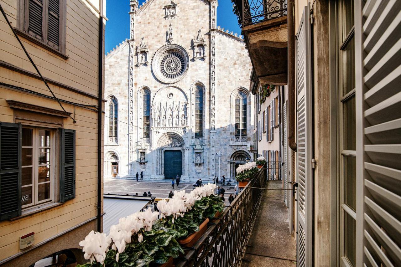 La Finestra Sul Duomo - The House Of Travelers Apartment Como Exterior photo